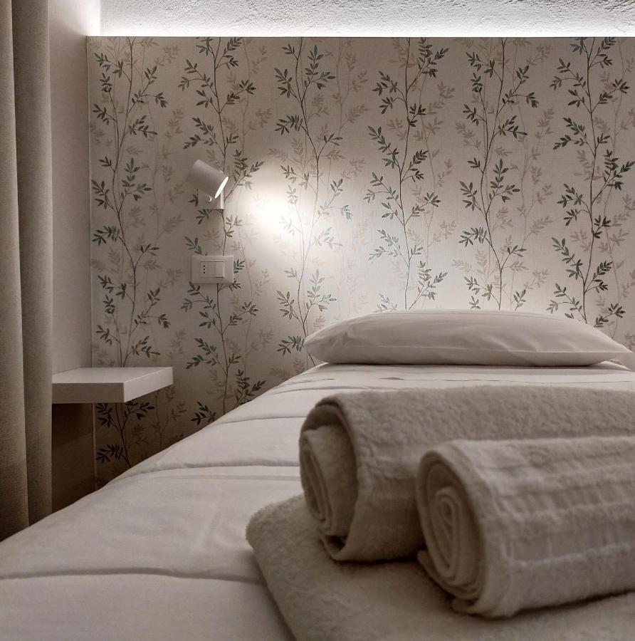 Hotel Benvenuto Каорле Екстериор снимка
