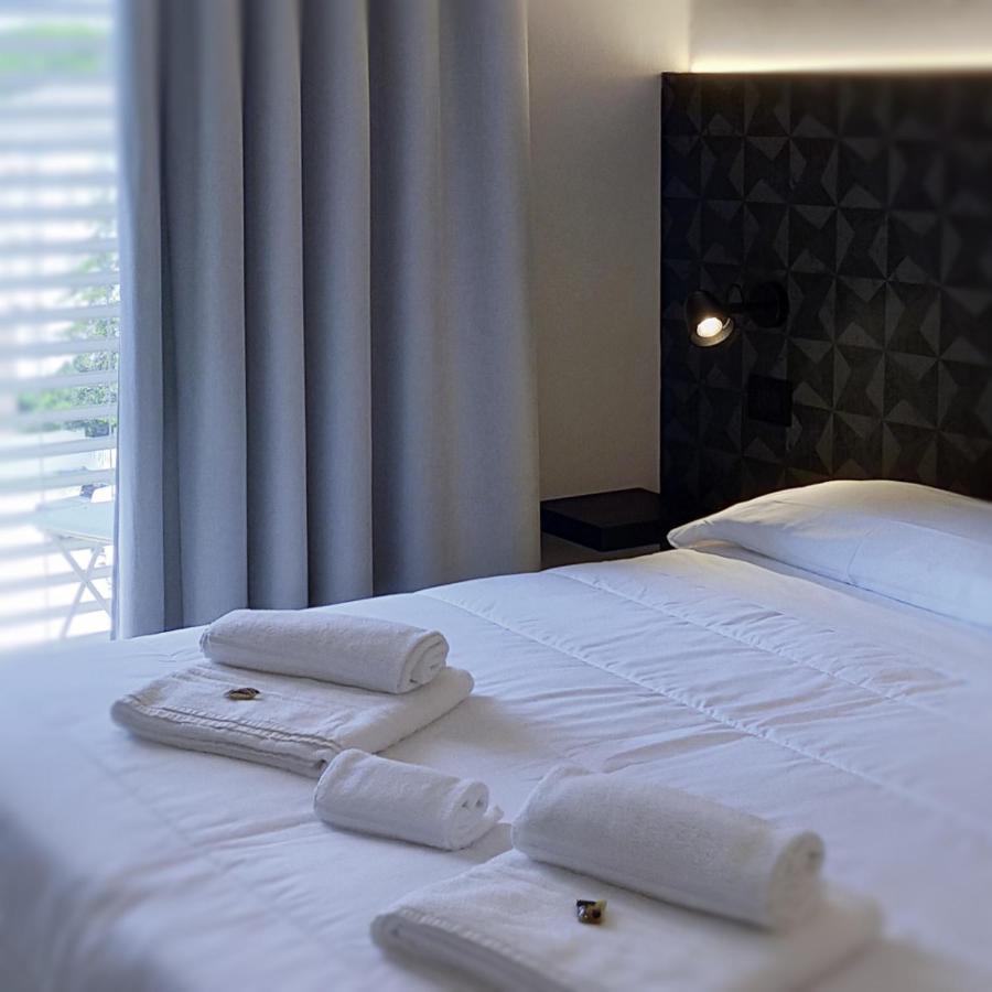 Hotel Benvenuto Каорле Екстериор снимка