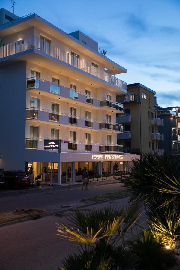Hotel Benvenuto Каорле Екстериор снимка