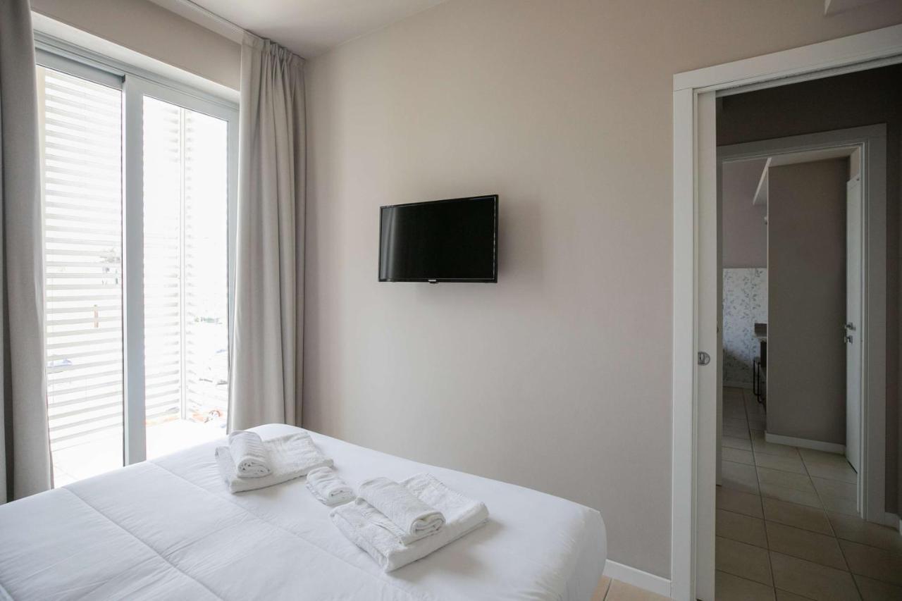 Hotel Benvenuto Каорле Екстериор снимка