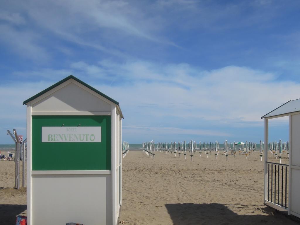 Hotel Benvenuto Каорле Екстериор снимка