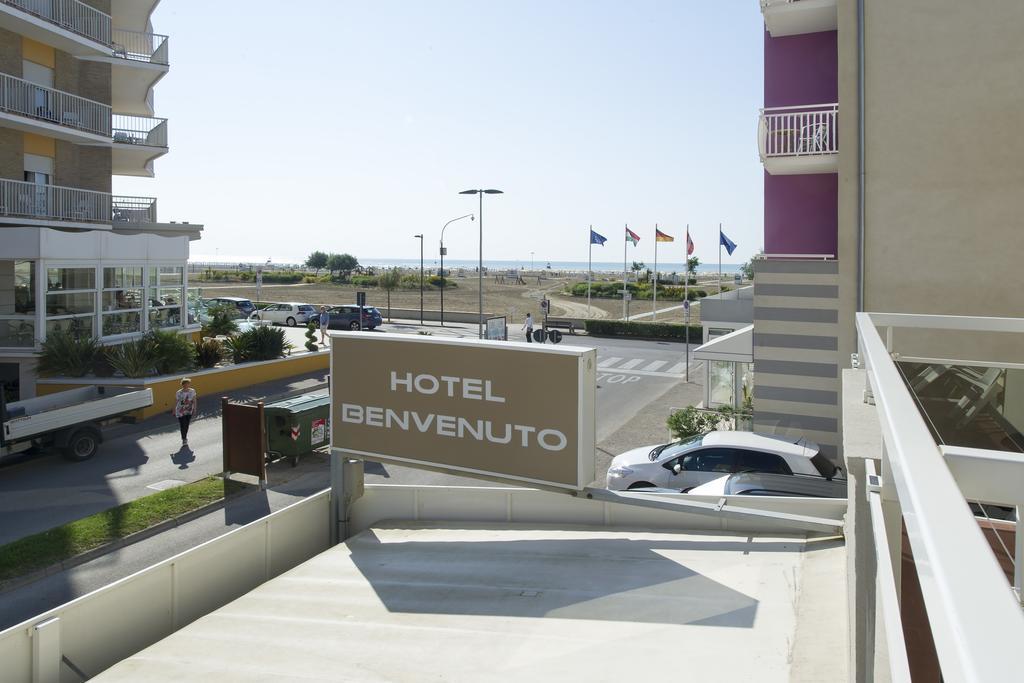 Hotel Benvenuto Каорле Екстериор снимка